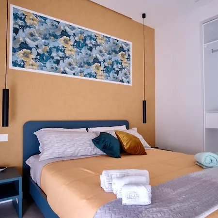 Ognina Sea カターニア